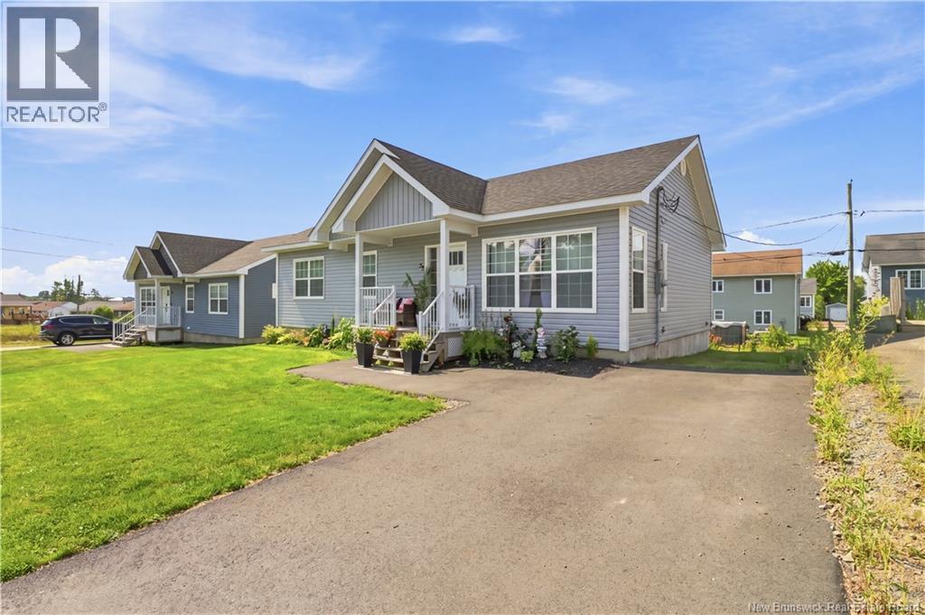27 Aiden Street, Fredericton, New Brunswick  E3G 0E3 - Photo 2 - NB146988