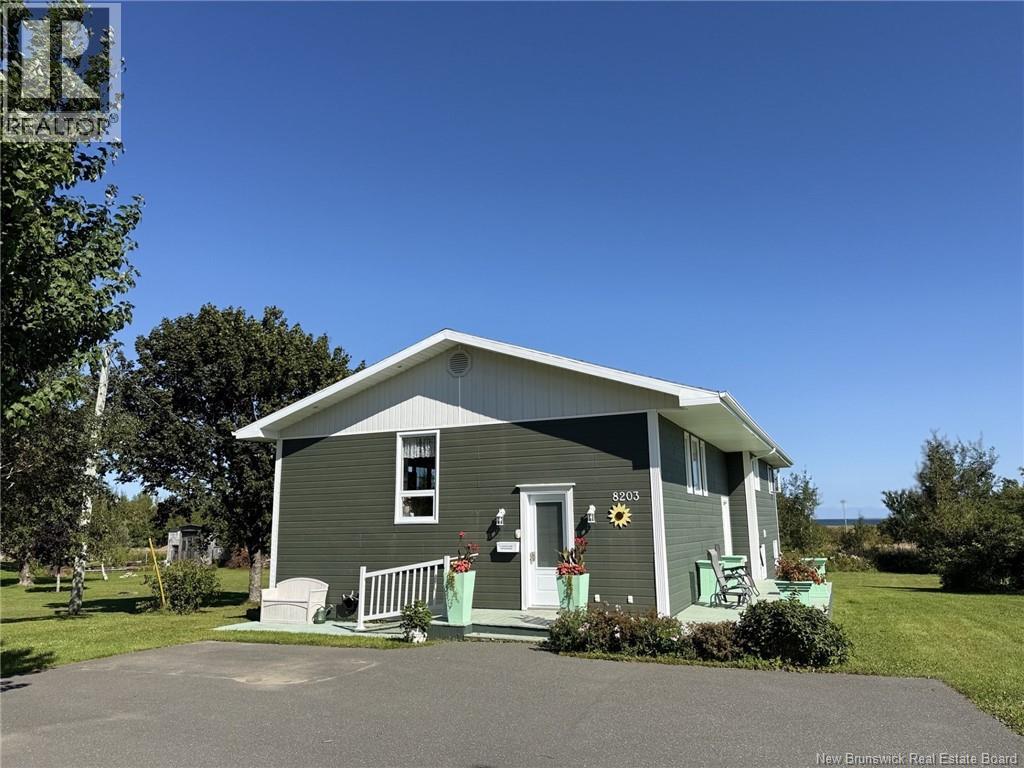8203 Rue St-Paul, Bas-Caraquet, New Brunswick