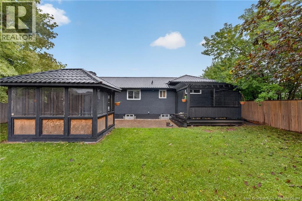 64 Athlone Avenue, Moncton, New Brunswick  E1E 1S3 - Photo 6 - NB147401