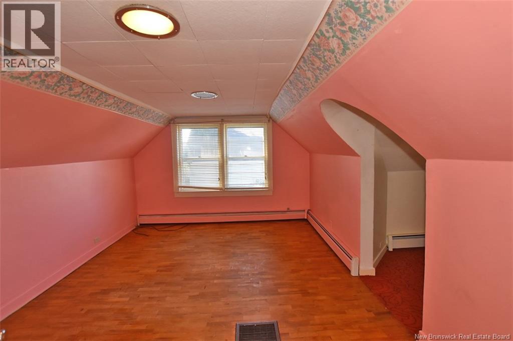 242 Highland Avenue, Fredericton, New Brunswick  E3A 2S6 - Photo 30 - NB147372
