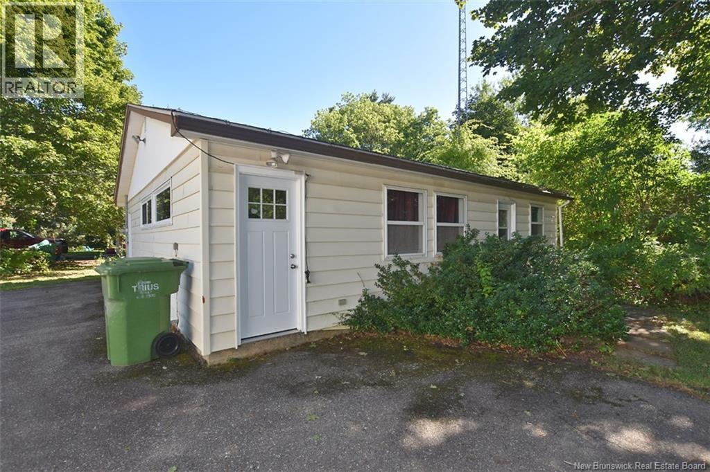 242 Highland Avenue, Fredericton, New Brunswick  E3A 2S6 - Photo 33 - NB147372