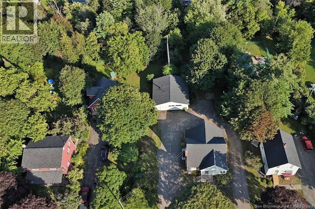 242 Highland Avenue, Fredericton, New Brunswick  E3A 2S6 - Photo 43 - NB147372