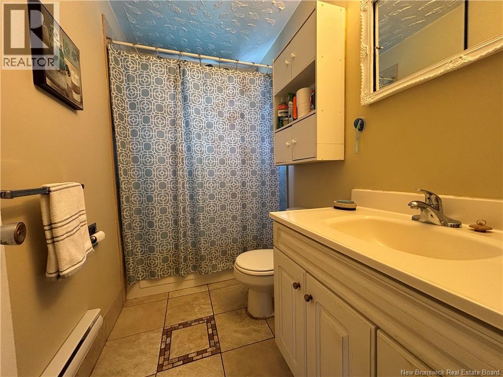 810 Couture Street, Bathurst, New Brunswick  E2A 2E9 - Photo 21 - NB147588