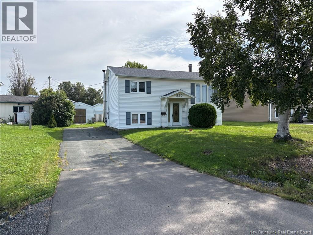 810 Couture Street, Bathurst, New Brunswick  E2A 2E9 - Photo 3 - NB147588