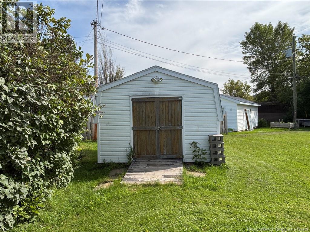 810 Couture Street, Bathurst, New Brunswick  E2A 2E9 - Photo 7 - NB147588