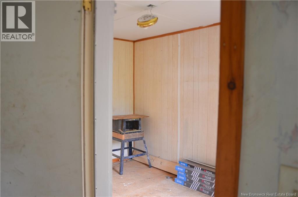 137 Harvey Road, Mcadam, New Brunswick E6J 1A1 - Photo 3 - NB147488