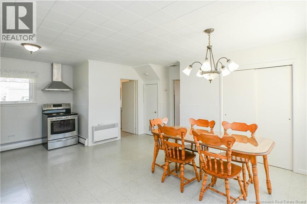 351 Saint-Pierre E. Boulevard, Caraquet, New Brunswick  E1W 1B4 - Photo 17 - NB147626