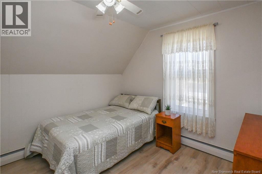 351 Saint-Pierre E. Boulevard, Caraquet, New Brunswick  E1W 1B4 - Photo 28 - NB147626