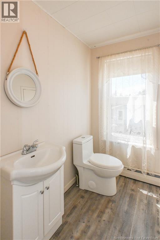 351 Saint-Pierre E. Boulevard, Caraquet, New Brunswick  E1W 1B4 - Photo 33 - NB147626