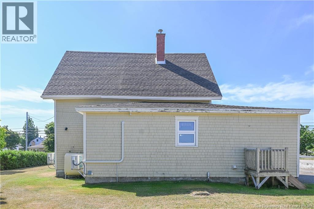 351 Saint-Pierre E. Boulevard, Caraquet, New Brunswick  E1W 1B4 - Photo 6 - NB147626