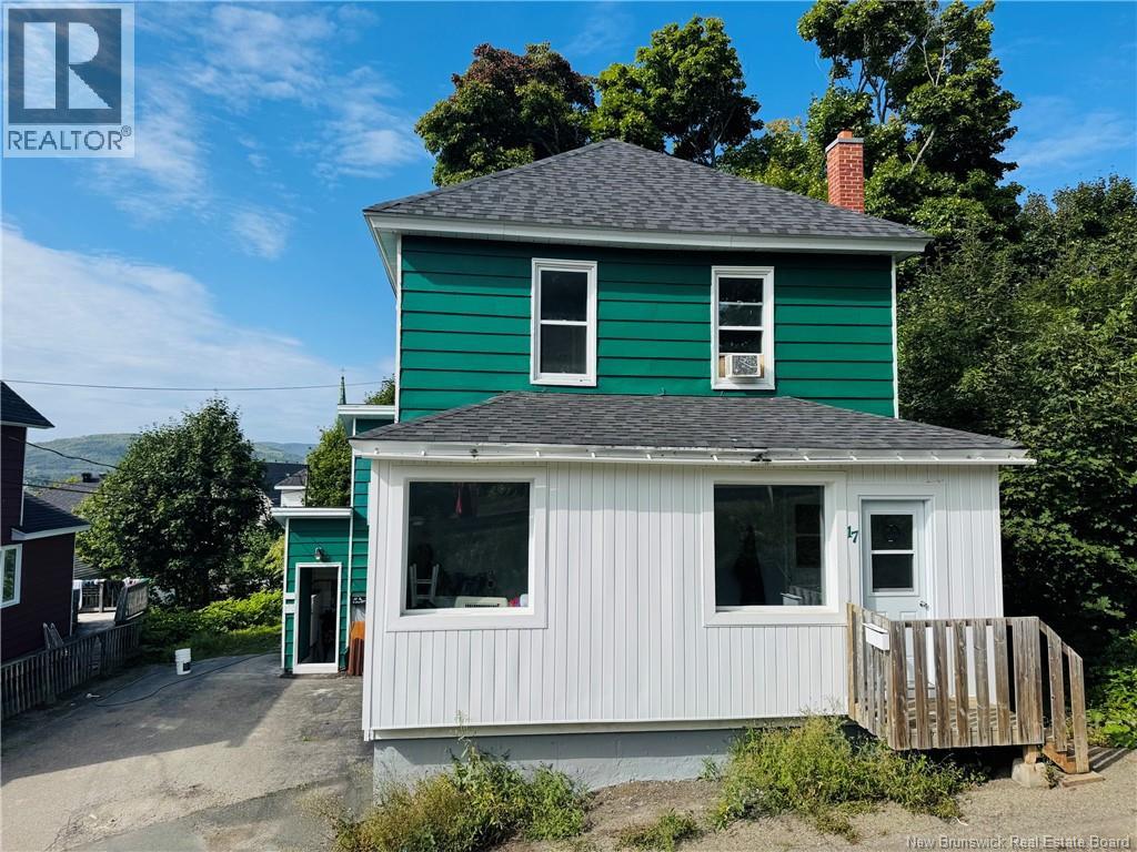 17 Stanley Street, Campbellton, New Brunswick  E3N 1G8 - Photo 1 - NB147656