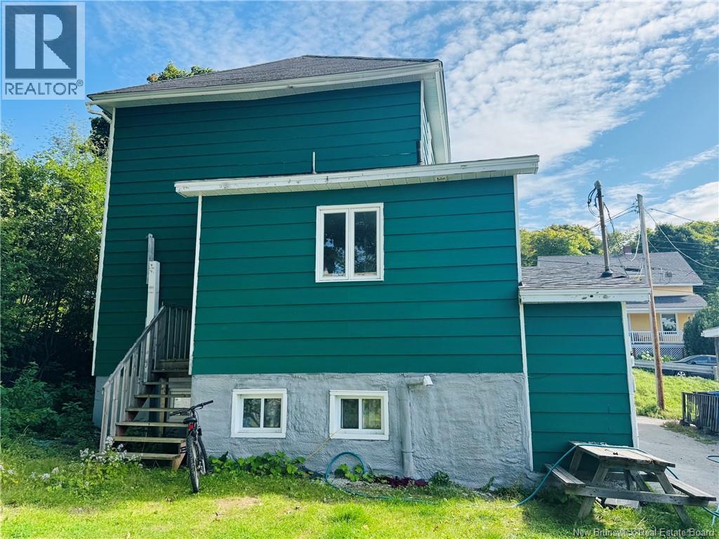 17 Stanley Street, Campbellton, New Brunswick  E3N 1G8 - Photo 3 - NB147656