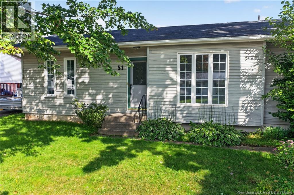 51 Weyburn, Moncton, New Brunswick  E1A 5M5 - Photo 3 - NB147670