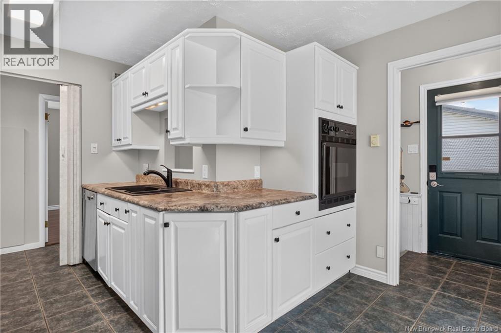 51 Weyburn, Moncton, New Brunswick  E1A 5M5 - Photo 5 - NB147670