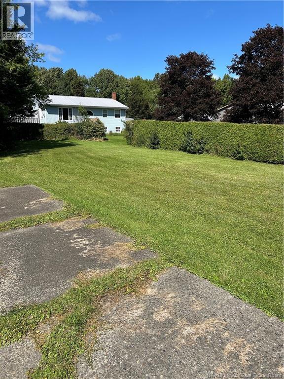 27 Queensway Street, Milltown, New Brunswick  E3L 1L1 - Photo 3 - NB147727