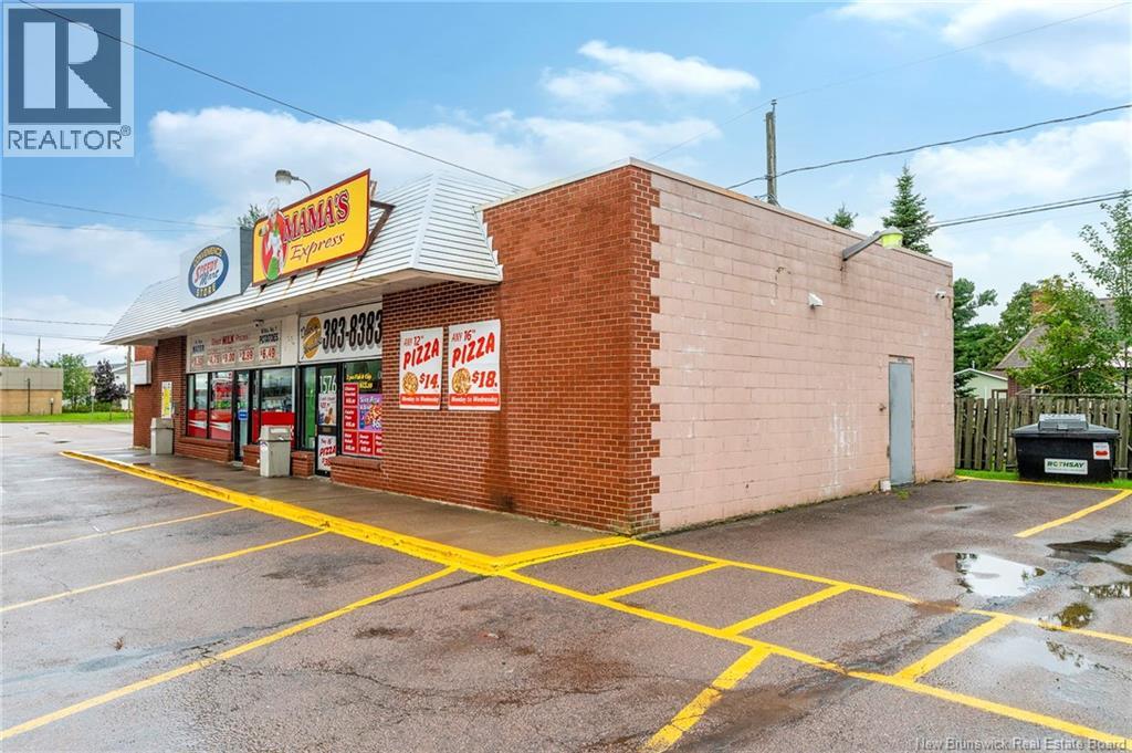 1576 Mountain Road, Moncton, New Brunswick  E1G 1A4 - Photo 3 - NB147721