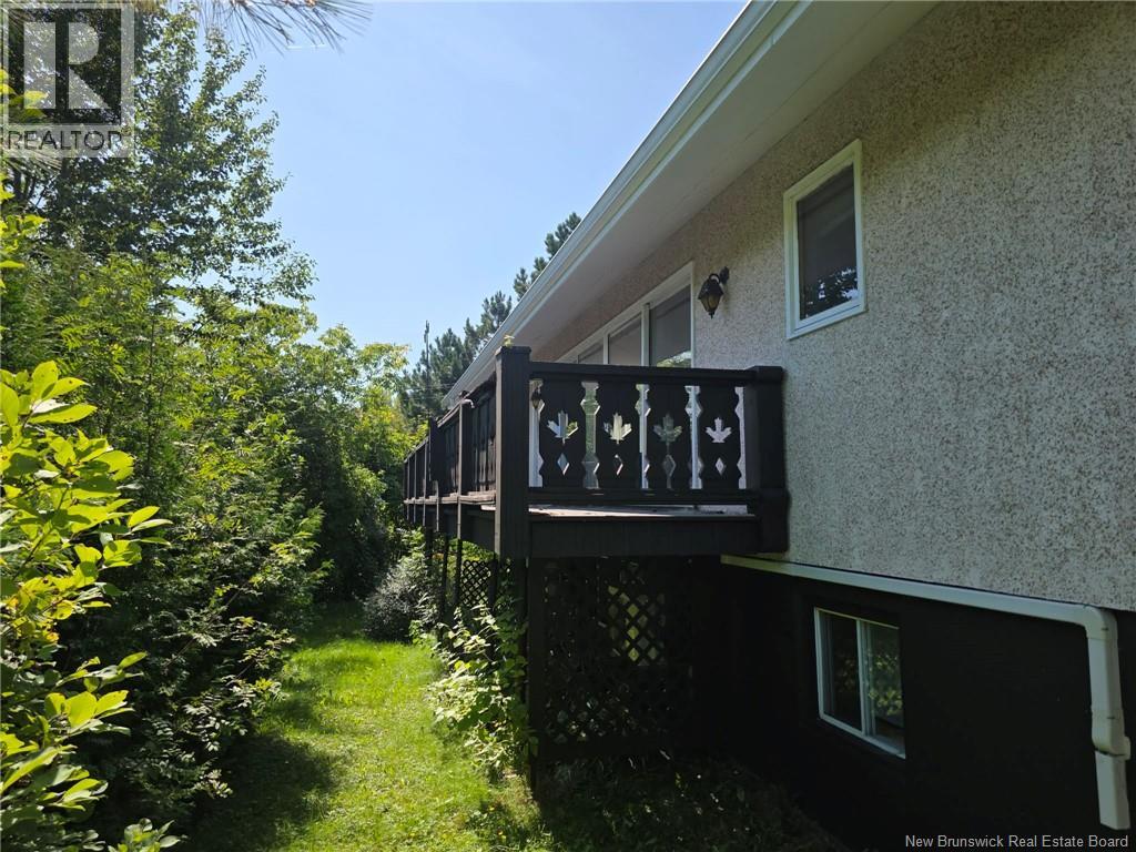 141 Neil, Bathurst, New Brunswick E2A 3E3 - Photo 5 - NB147763