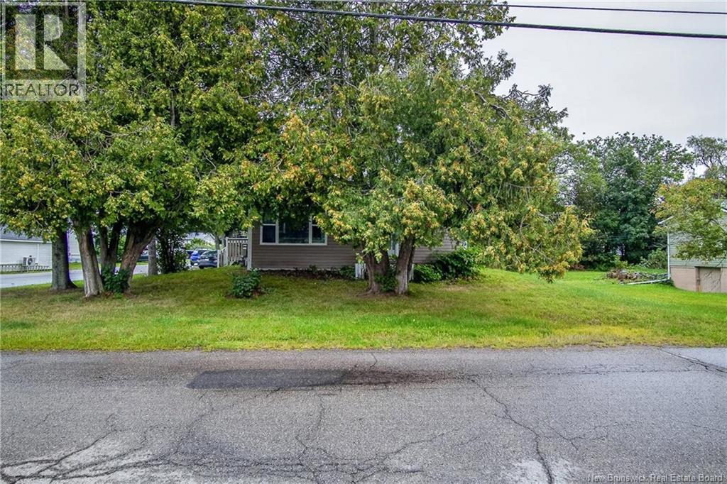 79 Floral Avenue, Sussex, New Brunswick  E4E 1L7 - Photo 2 - NB147707