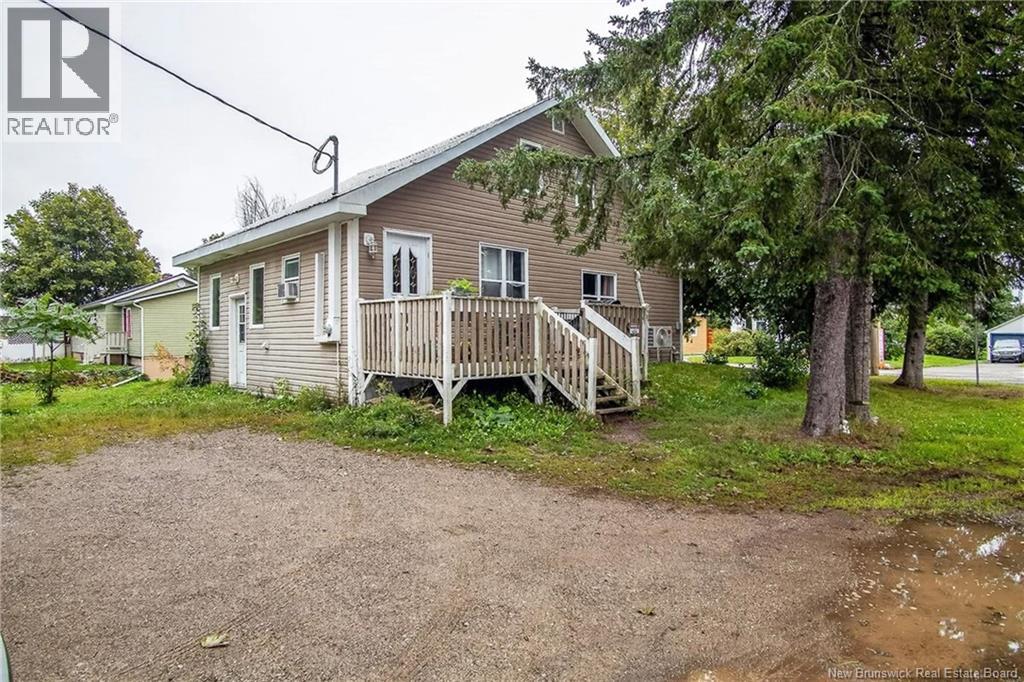 79 Floral Avenue, Sussex, New Brunswick  E4E 1L7 - Photo 3 - NB147707