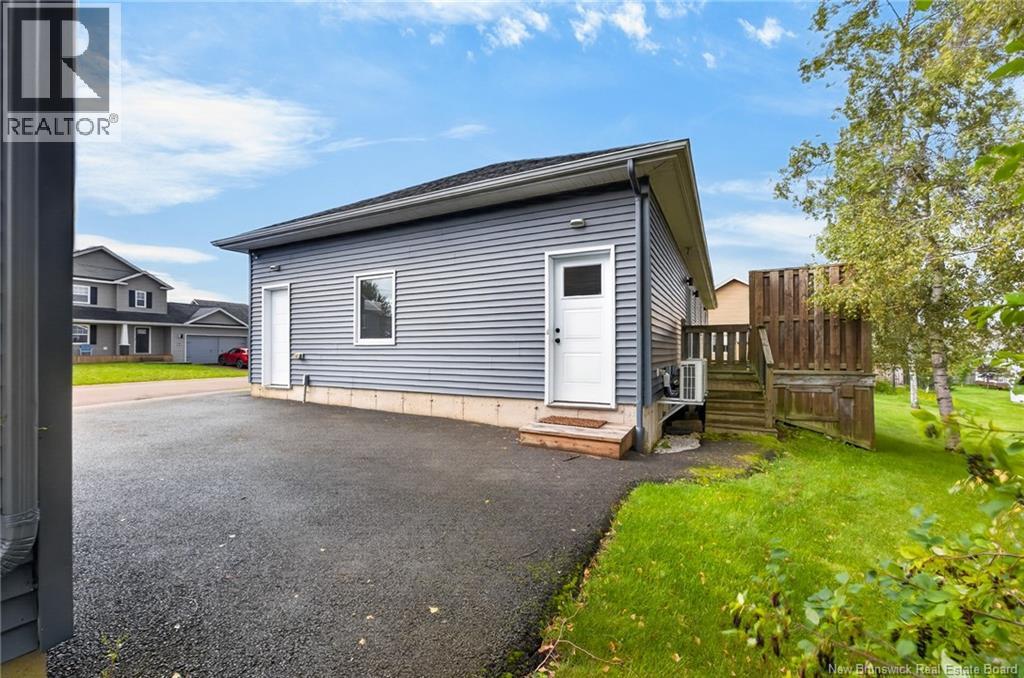 54 Des Aubes, Dieppe, New Brunswick E1A 0Y3 - Photo 24 - NB147741