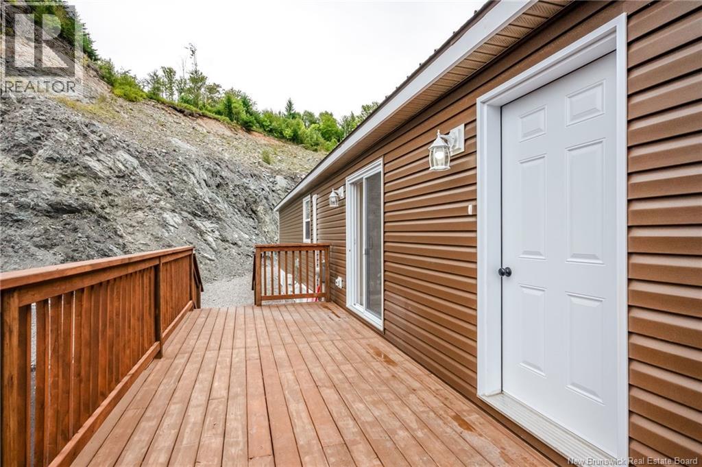 100 Glen View Drive, Saint John, New Brunswick E2H 2R4 - Photo 3 - NB147340