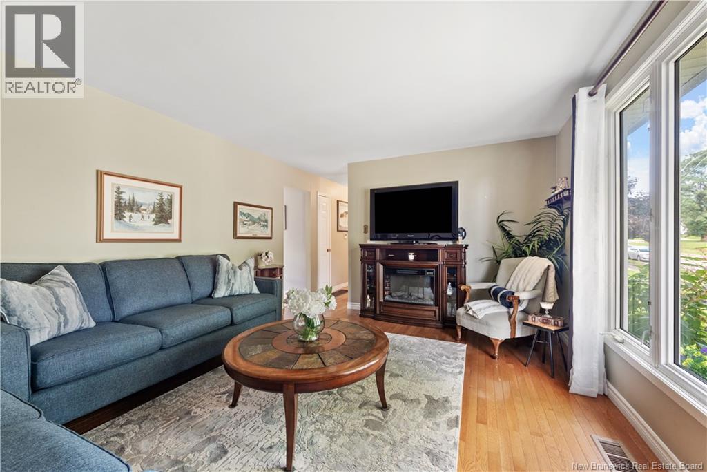 20 Dolphin Drive, Moncton, New Brunswick  E1A 4W4 - Photo 4 - NB148062