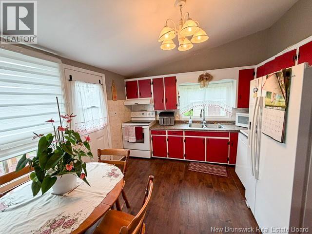 93 Hillcrest Avenue, Hartland, New Brunswick  E7P 1H9 - Photo 14 - NB148098