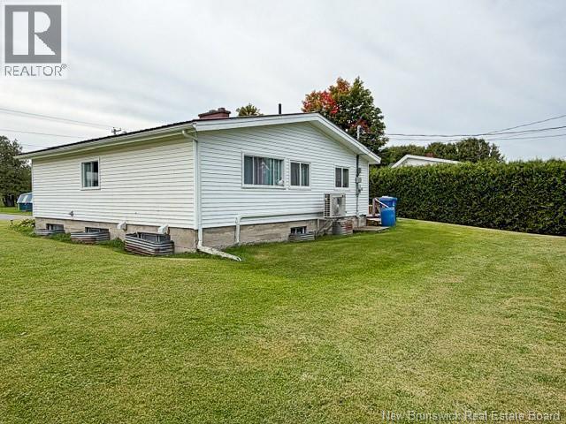 93 Hillcrest Avenue, Hartland, New Brunswick  E7P 1H9 - Photo 3 - NB148098