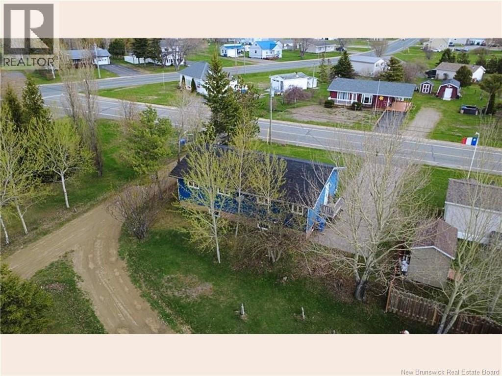 2938 Rue Chiasson, Bas-Caraquet, New Brunswick  E1W 5V7 - Photo 3 - NB148049