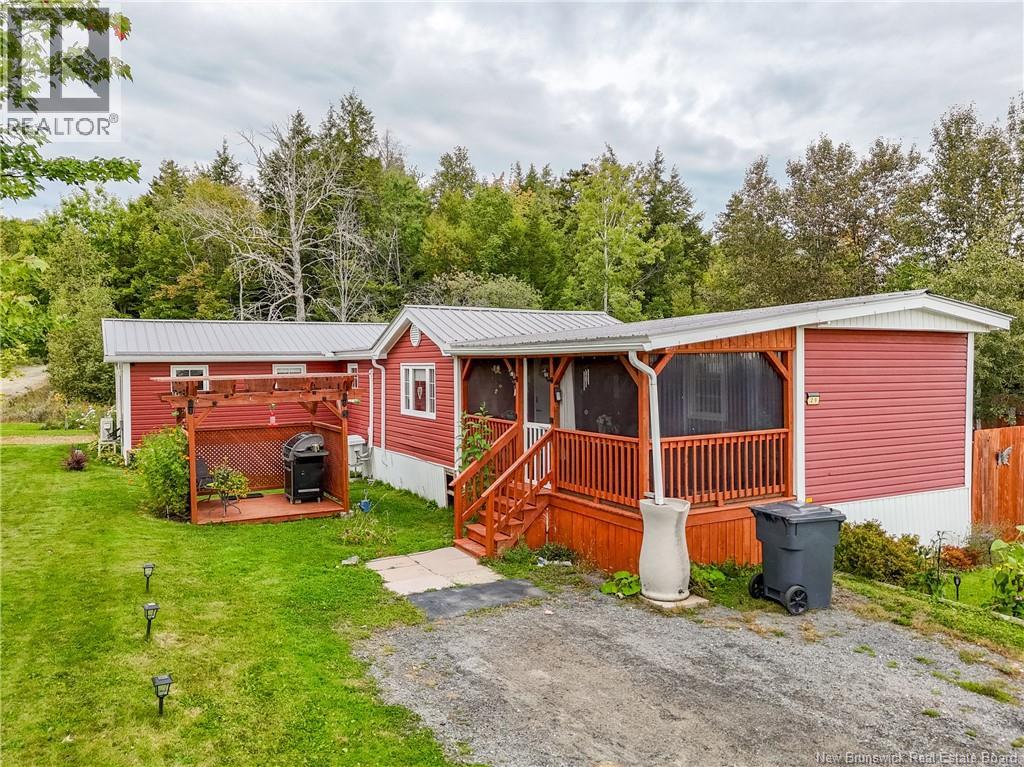 29 Clarence Crescent, Nackawic, New Brunswick  E6G 1G3 - Photo 35 - NB148041