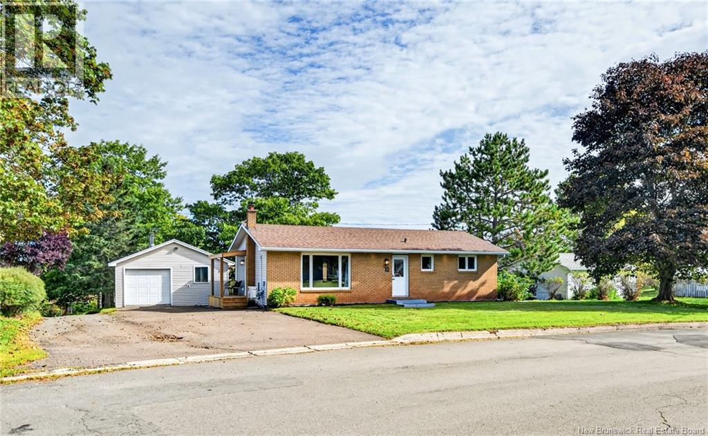 10 Kingsway Crescent, Moncton, New Brunswick E1G 1G4 - Photo 38 - NB147639