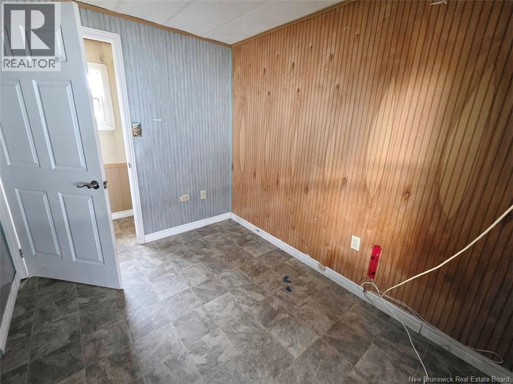 30 Gagnon Avenue, Edmundston, New Brunswick  E3V 3H8 - Photo 15 - NB148200
