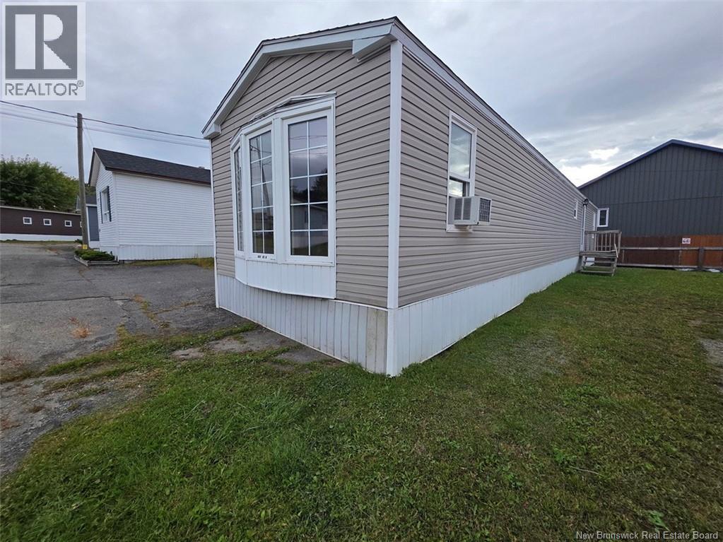 30 Gagnon Avenue, Edmundston, New Brunswick  E3V 3H8 - Photo 29 - NB148200