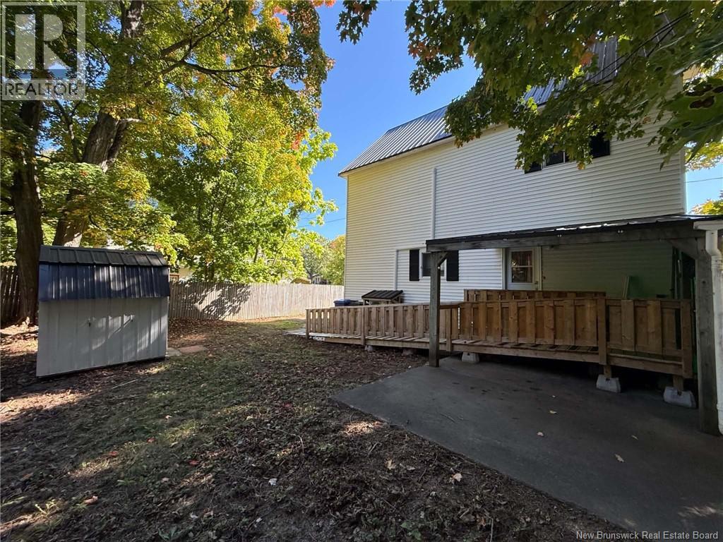 106 College Street, Woodstock, New Brunswick  E7M 1K6 - Photo 3 - NB148449