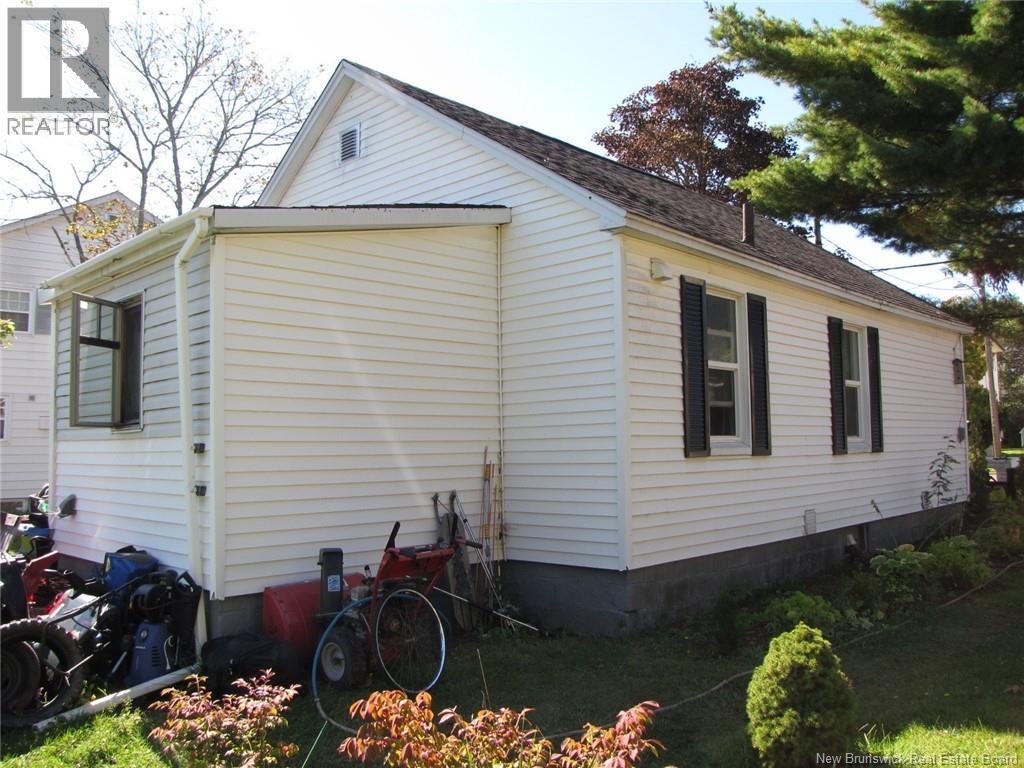 197 Broadway Street, Moncton, New Brunswick  E1A 3Y3 - Photo 2 - NB148448