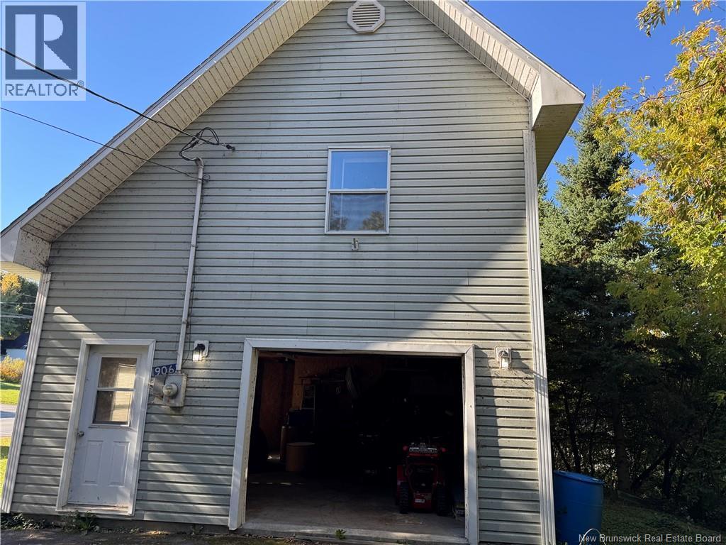 9061 Main Street, Florenceville-Bristol, New Brunswick E7L 2A5 - Photo 2 - NB148517