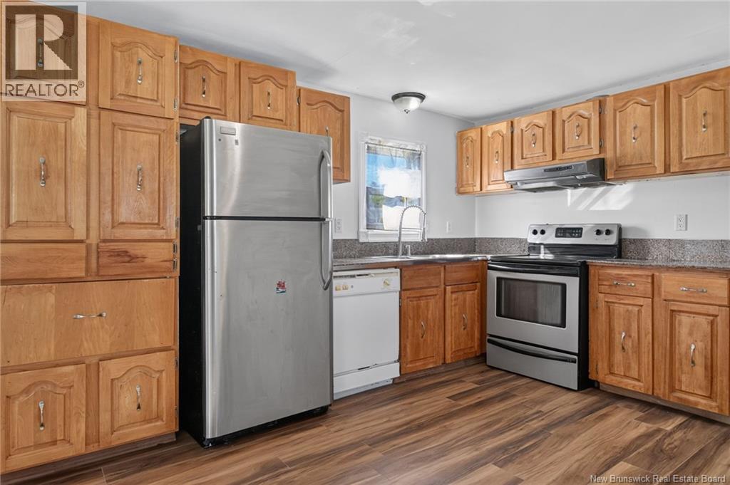 60 Midway, Moncton, New Brunswick E1E 4L2 - Photo 7 - NB148541