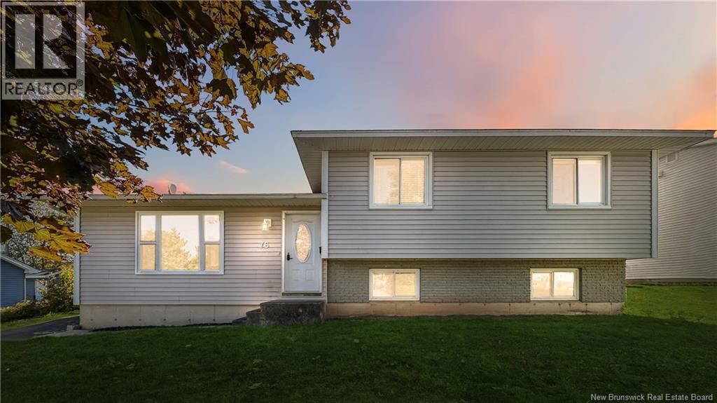 76 Briardale Drive, Moncton, New Brunswick  E1G 2B6 - Photo 2 - NB148557