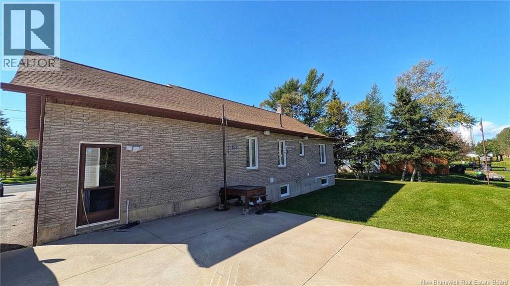 63 Chemin St Simon, Caraquet, New Brunswick E1W 1B3 - Photo 12 - NB148624