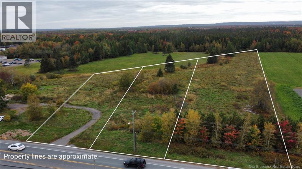 853 Salisbury Road, Moncton, New Brunswick  E1A 1C4 - Photo 2 - NB148709