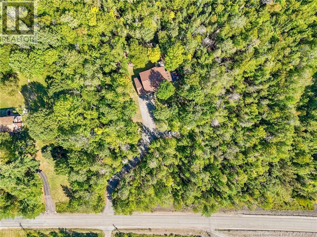 352 Deerwood Drive, Hanwell, New Brunswick  E3E 1C3 - Photo 47 - NB148769