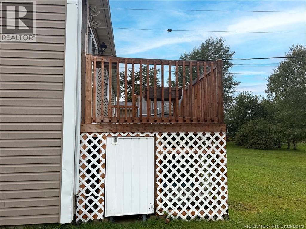 214 Maurice Crescent, Beresford, New Brunswick  E8K 1L4 - Photo 7 - NB148711