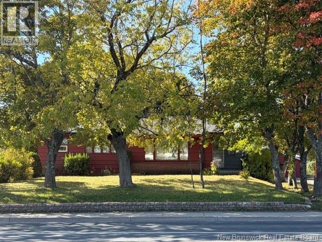1285 St Peter Avenue, Bathurst, New Brunswick  E2A 3A4 - Photo 2 - NB148917