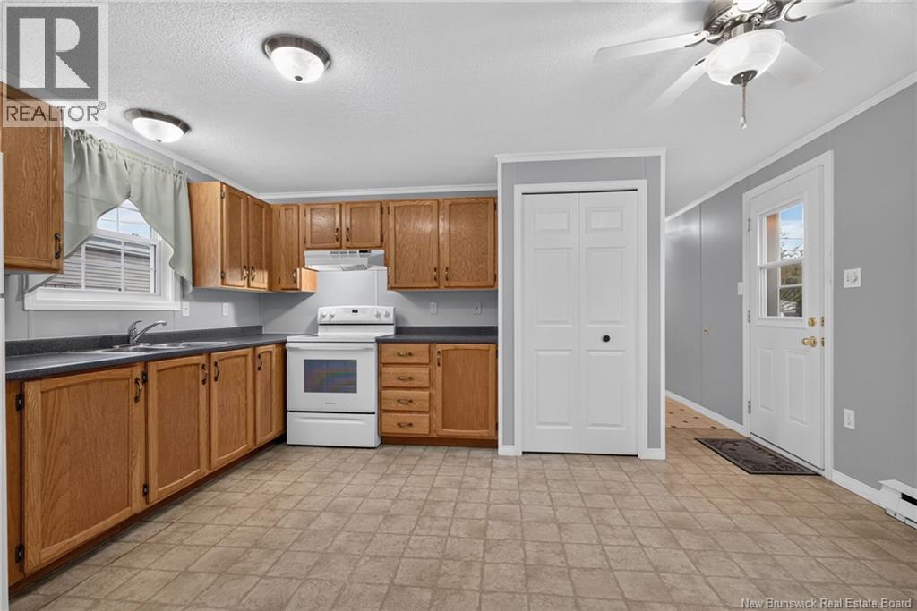 83 Louisbourg Street, Shediac, New Brunswick  E4P 1Z8 - Photo 6 - NB148935
