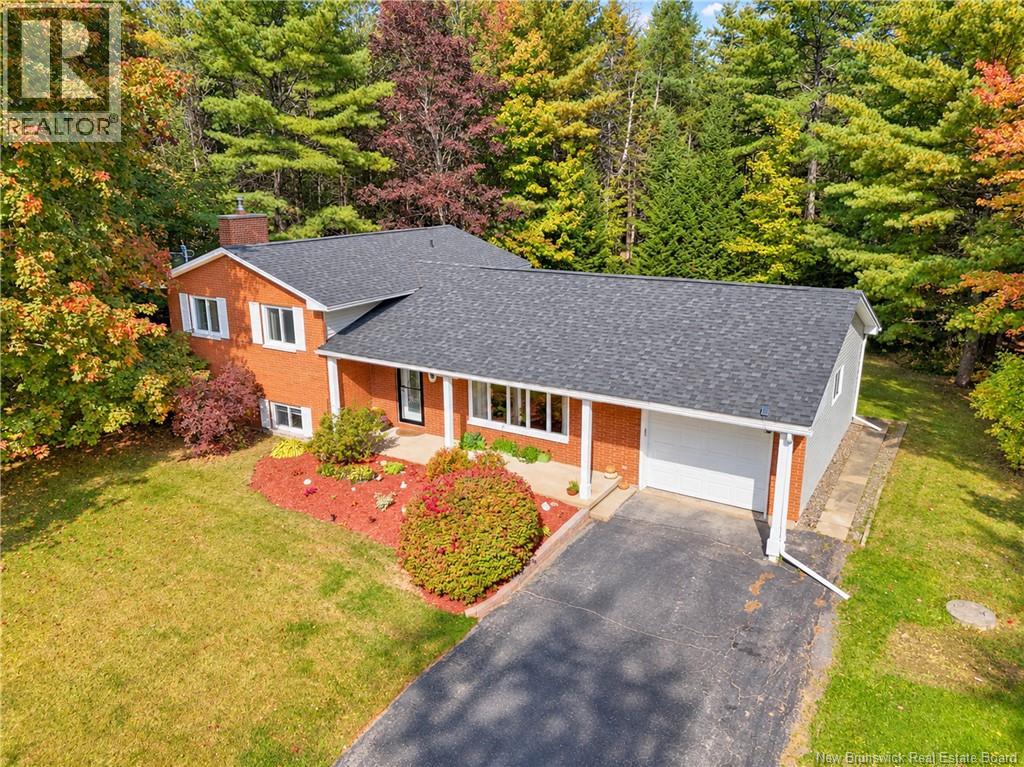 9 Neptune Crescent, Hanwell, New Brunswick