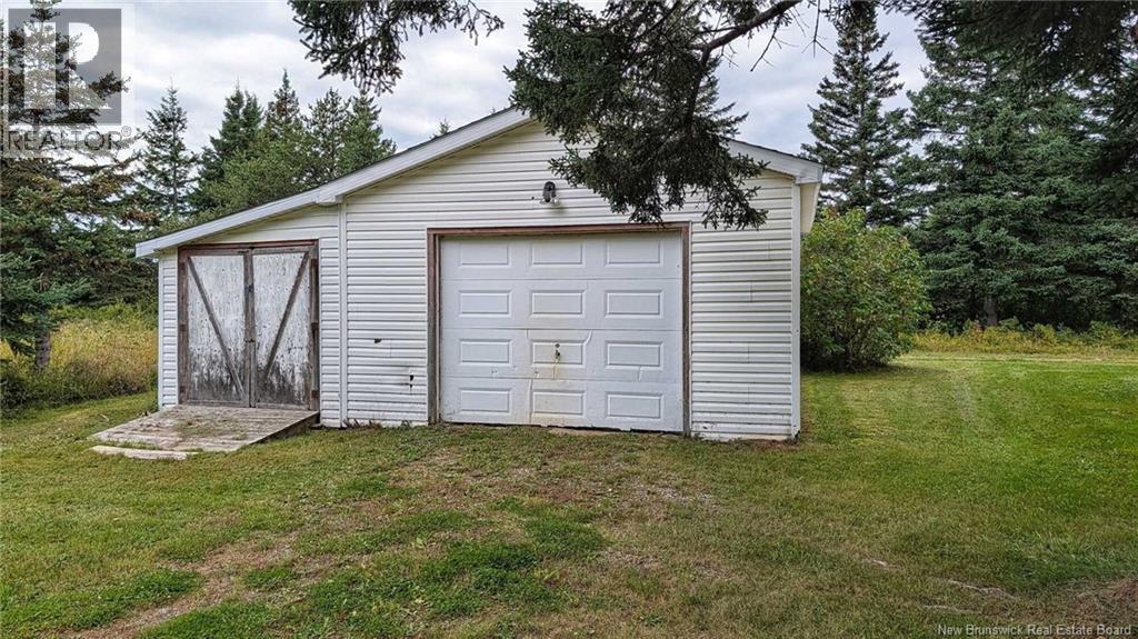 7997 Rue Saint-Paul, Bas-Caraquet, New Brunswick  E1W 6C3 - Photo 13 - NB149039
