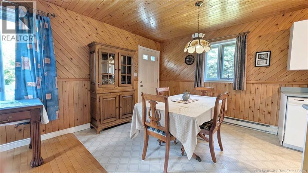 7997 Rue Saint-Paul, Bas-Caraquet, New Brunswick  E1W 6C3 - Photo 3 - NB149039