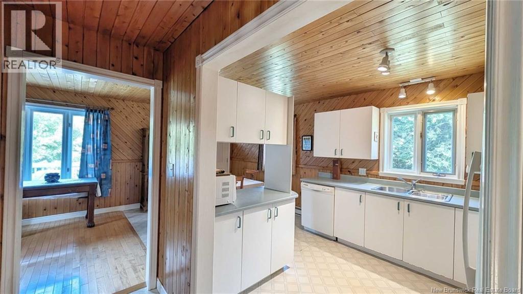 7997 Rue Saint-Paul, Bas-Caraquet, New Brunswick  E1W 6C3 - Photo 4 - NB149039