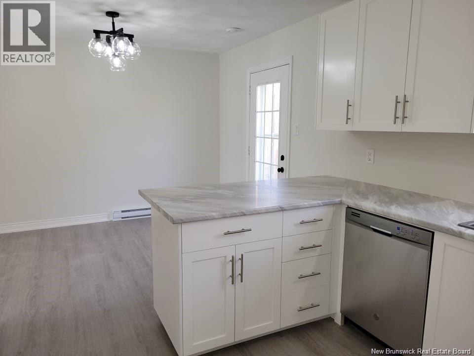 29 Thaddee Street, Dieppe, New Brunswick  E1A 6V4 - Photo 4 - NB149088