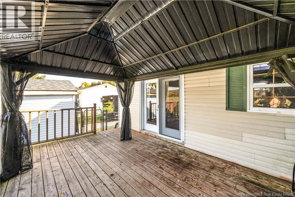 83 Renfrew, Petitcodiac, New Brunswick  E4Z 4S6 - Photo 28 - NB149062